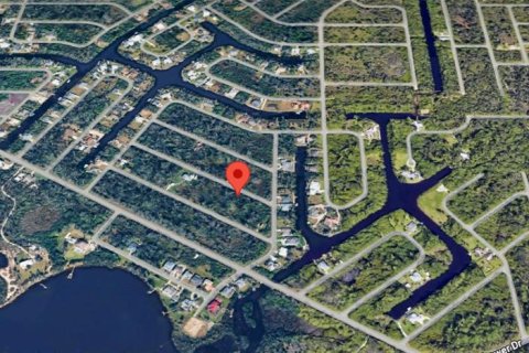 Land in Port Charlotte, Florida № 2228637 - photo 3