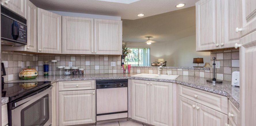 Condominio en Jupiter, Florida, 2 dormitorios № 1047931