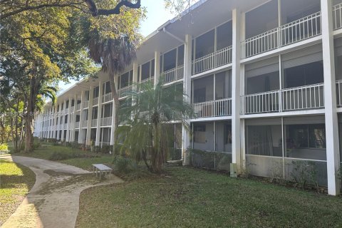 House in Deerfield Beach, Florida 1 bedroom, 67.35 sq.m. № 2031297 - photo 14