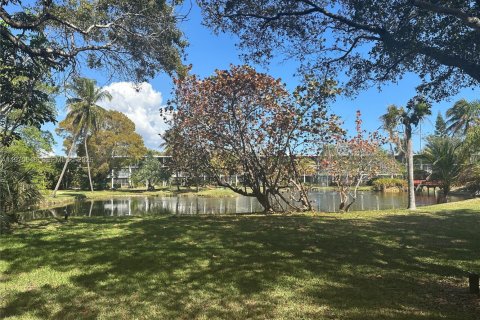 House in Deerfield Beach, Florida 1 bedroom, 67.35 sq.m. № 2031297 - photo 17