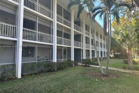 House in Deerfield Beach, Florida 1 bedroom, 67.35 sq.m. № 2031297 - photo 15