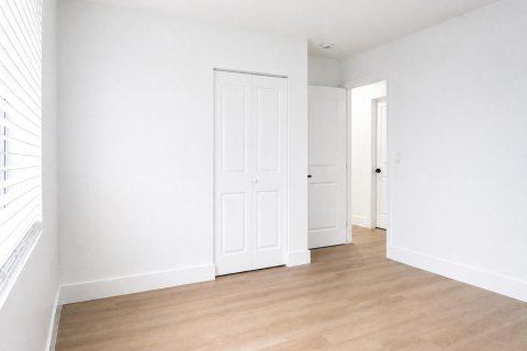 Casa en venta en West Palm Beach, Florida, 3 dormitorios, 92.16 m2 № 2290183 - foto 18