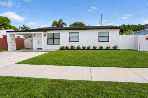 Casa en West Palm Beach, Florida 3 dormitorios, 92.16 m2 № 2290183