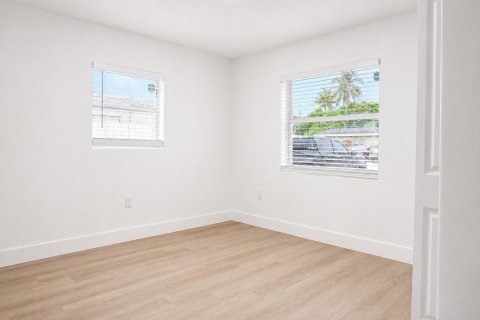 Casa en venta en West Palm Beach, Florida, 3 dormitorios, 92.16 m2 № 2290183 - foto 17