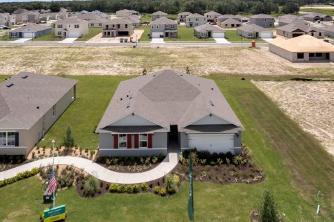 Casa en venta en Auburndale, Florida, 4 habitaciones, 215 m2 № 344029 - foto 1