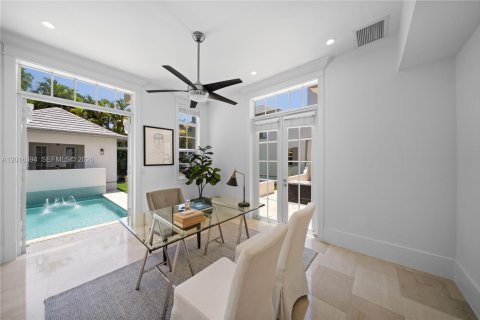 House in Miami, Florida 7 bedrooms, 538.55 sq.m. № 2178030 - photo 19