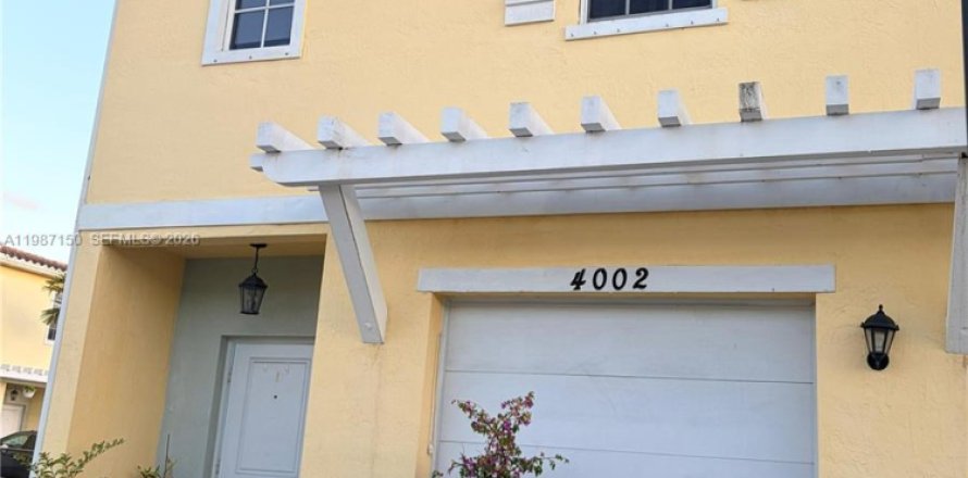 Touwnhouse à Lauderhill, Floride 3 chambres, 138.98 m2 № 2048884