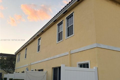 Touwnhouse à louer à Lauderhill, Floride: 3 chambres, 138.98 m2 № 2048884 - photo 17