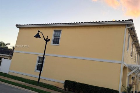 Touwnhouse à louer à Lauderhill, Floride: 3 chambres, 138.98 m2 № 2048884 - photo 9