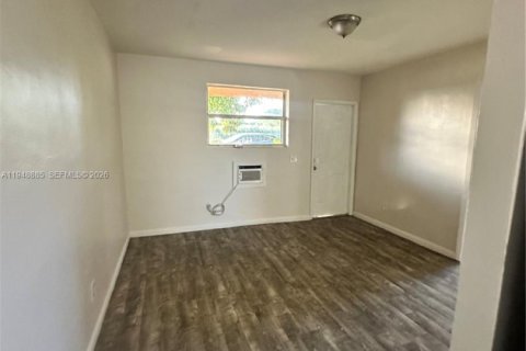 House in Homestead, Florida 2 bedrooms, 102.56 sq.m. № 2004697 - photo 4