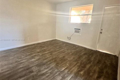 House in Homestead, Florida 2 bedrooms, 102.56 sq.m. № 2004697 - photo 15