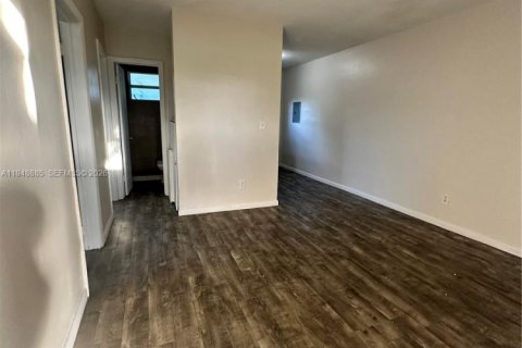 House in Homestead, Florida 2 bedrooms, 102.56 sq.m. № 2004697 - photo 3