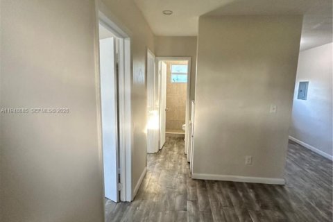 House in Homestead, Florida 2 bedrooms, 102.56 sq.m. № 2004697 - photo 17