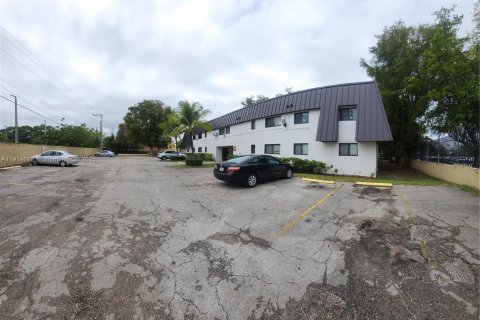 Apartment in Cutler Bay, Florida 2 bedrooms, 2311.97 sq.m. № 1973646 - photo 4