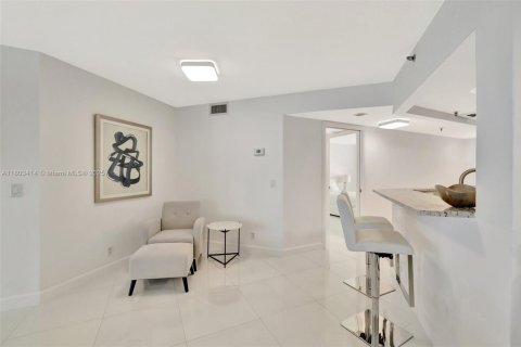 Condominio en venta en Jensen Beach, Florida, 2 dormitorios, 125.05 m2 № 1937985 - foto 7