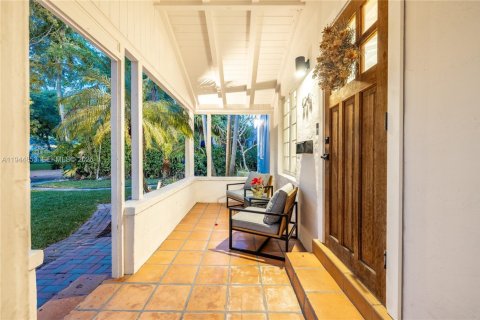 Casa en venta en Miami, Florida, 2 dormitorios, 120.59 m2 № 2001690 - foto 12