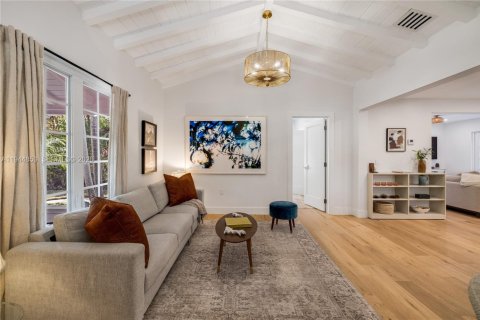 Casa en venta en Miami, Florida, 2 dormitorios, 120.59 m2 № 2001690 - foto 16