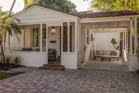 Casa en venta en Miami, Florida, 2 dormitorios, 120.59 m2 № 2001690 - foto 17