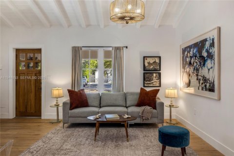 Casa en venta en Miami, Florida, 2 dormitorios, 120.59 m2 № 2001690 - foto 14