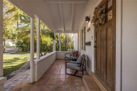 Casa en venta en Miami, Florida, 2 dormitorios, 120.59 m2 № 2001690 - foto 8