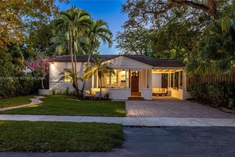 Casa en venta en Miami, Florida, 2 dormitorios, 120.59 m2 № 2001690 - foto 4