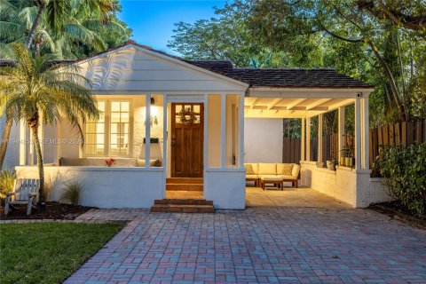 Casa en venta en Miami, Florida, 2 dormitorios, 120.59 m2 № 2001690 - foto 11