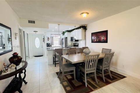Condo in Margate, Florida, 2 bedrooms  № 1859219 - photo 7