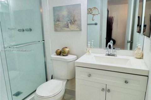 Condo in Margate, Florida, 2 bedrooms  № 1859219 - photo 21