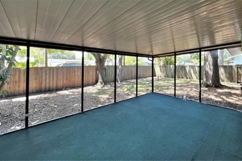 House in Largo, Florida 3 bedrooms, 137.59 sq.m. № 1883904 - photo 19