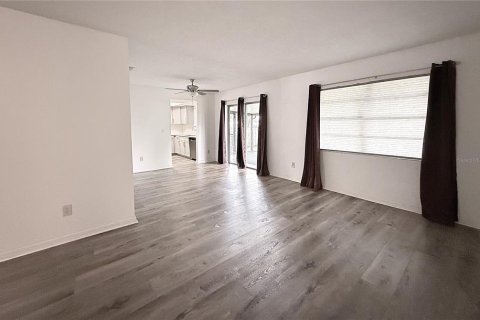 House in Largo, Florida 3 bedrooms, 137.59 sq.m. № 1883904 - photo 30