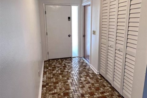 House in Largo, Florida 3 bedrooms, 137.59 sq.m. № 1883904 - photo 3