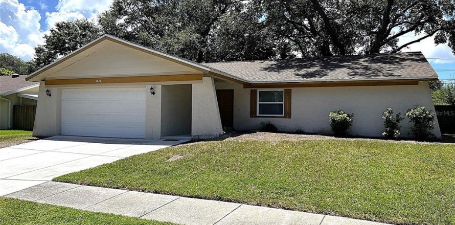House in Largo, Florida 3 bedrooms, 137.59 sq.m. № 1883904