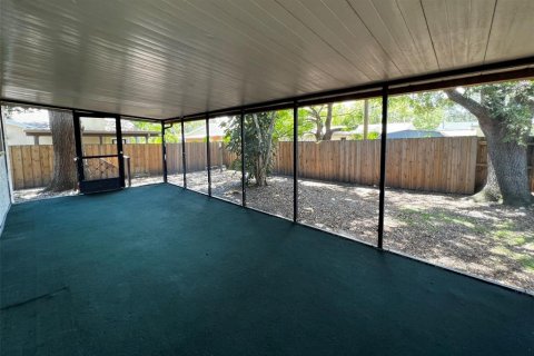 House in Largo, Florida 3 bedrooms, 137.59 sq.m. № 1883904 - photo 20