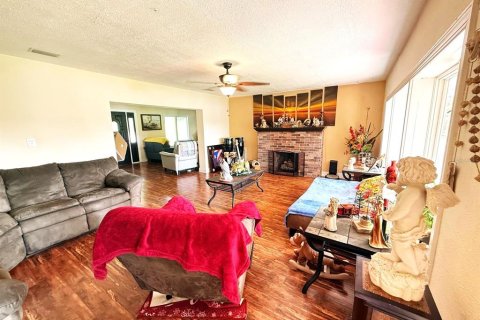 House in Leesburg, Florida 4 bedrooms, 220.64 sq.m. № 1835971 - photo 15