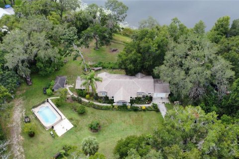 House in Leesburg, Florida 4 bedrooms, 220.64 sq.m. № 1835971 - photo 1