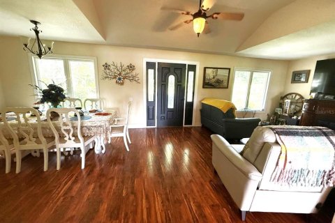 House in Leesburg, Florida 4 bedrooms, 220.64 sq.m. № 1835971 - photo 4