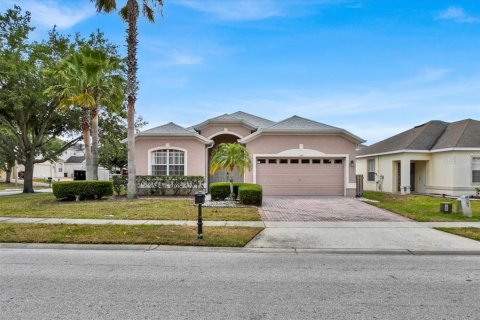 House in Davenport, Florida 4 bedrooms, 178.28 sq.m. № 1821411