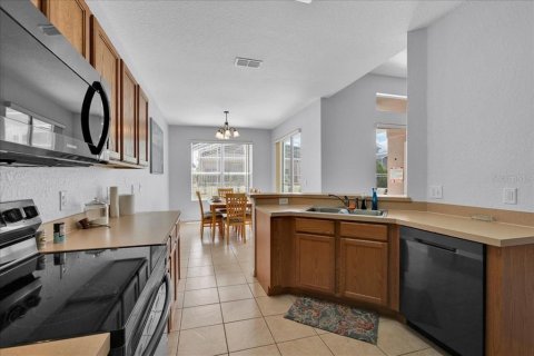 House in Davenport, Florida 4 bedrooms, 178.28 sq.m. № 1821411 - photo 17