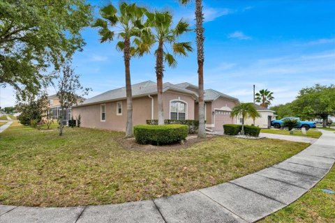 House in Davenport, Florida 4 bedrooms, 178.28 sq.m. № 1821411 - photo 3