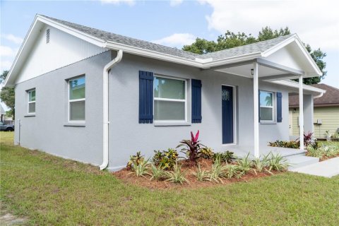 Villa ou maison à vendre à New Port Richey, Floride: 2 chambres, 75.25 m2 № 2433626 - photo 2