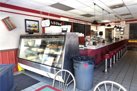 Propiedad comercial en Inverness, Florida 100.71 m2 № 2105293