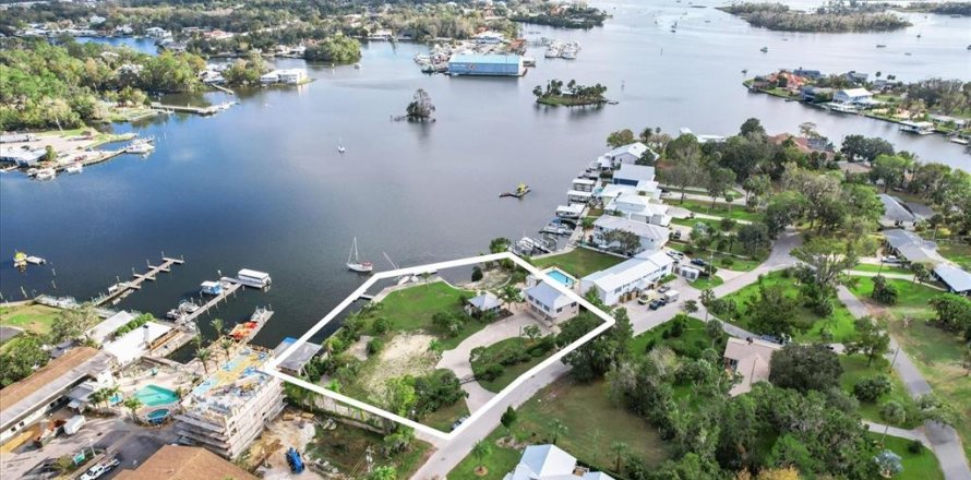 Villa ou maison à Crystal River, Floride 3 chambres, 135.73 m2 № 1881201