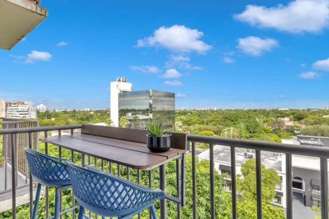 Condo in Miami, Florida, 1 bedroom  № 1932843 - photo 14