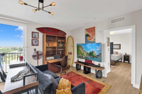 Condo in Miami, Florida, 1 bedroom  № 1932843 - photo 3