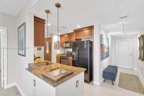Condo in Miami, Florida, 1 bedroom  № 1932843 - photo 8