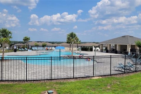 House in Davenport, Florida 4 bedrooms, 224.45 sq.m. № 1747318 - photo 5