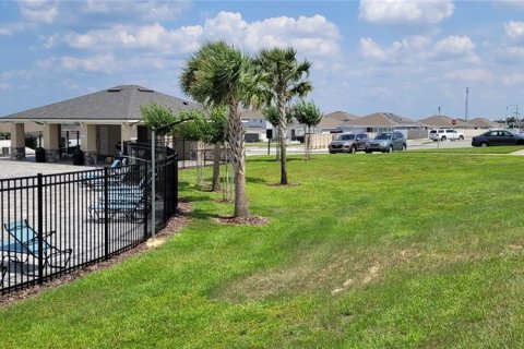 House in Davenport, Florida 4 bedrooms, 224.45 sq.m. № 1747318 - photo 6