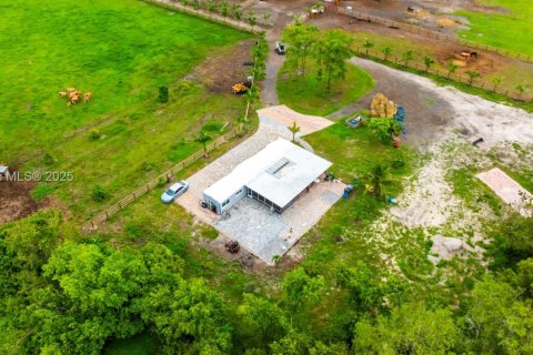Propiedad comercial en venta en Boynton Beach, Florida № 1871550 - foto 9