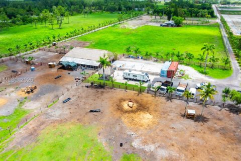 Propiedad comercial en venta en Boynton Beach, Florida № 1871550 - foto 12