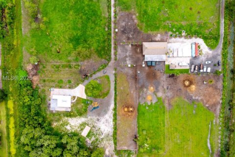 Propiedad comercial en venta en Boynton Beach, Florida № 1871550 - foto 10